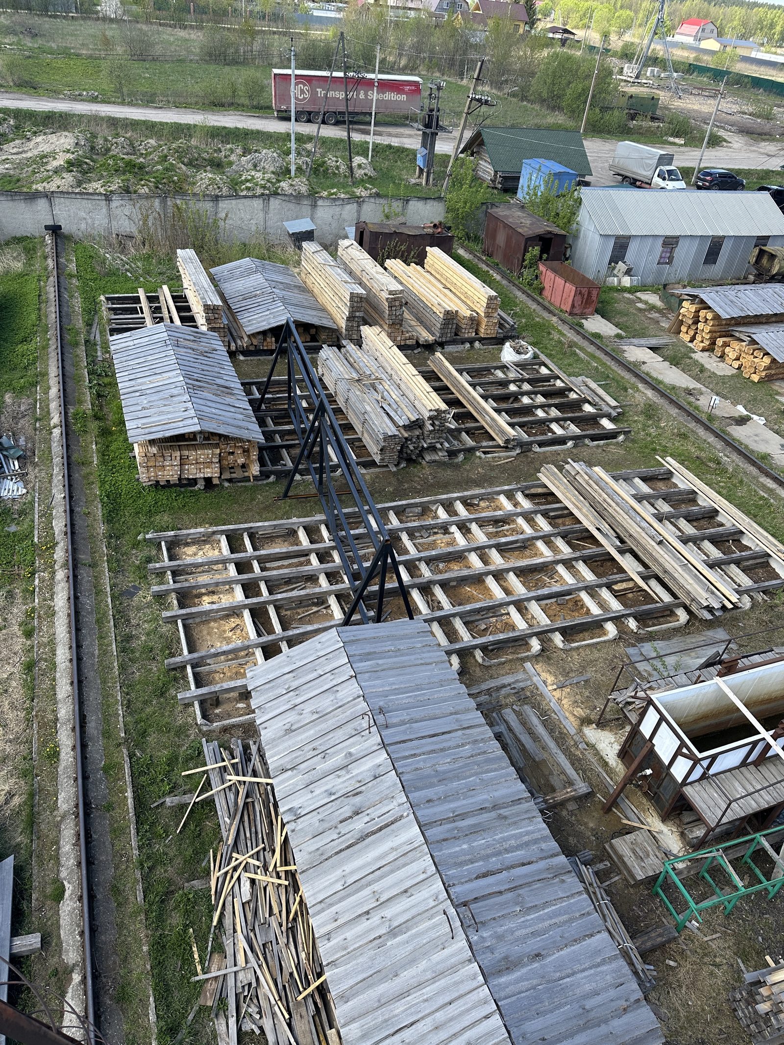 Площадка под краном — рельсовый путь